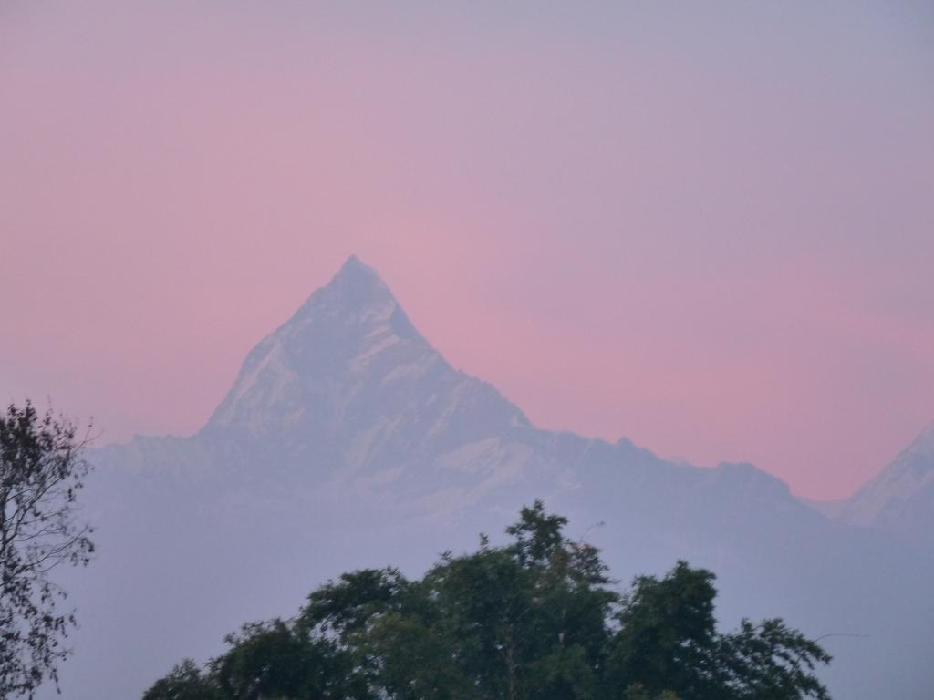 Shangri-La Village Resort, Pokhara Exterior foto